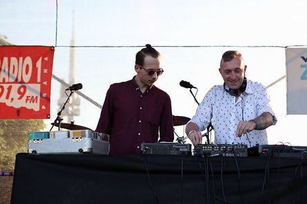 14_06_12_Žs_parukÁŘka_dj_s_radia1__1__web_event