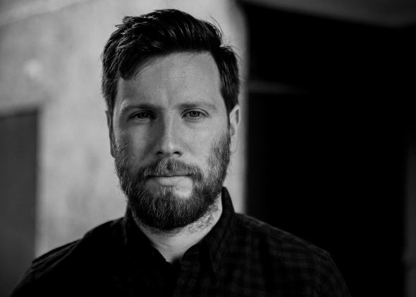 Rival_consoles_-_press_photo_by_lenka_rayn_h